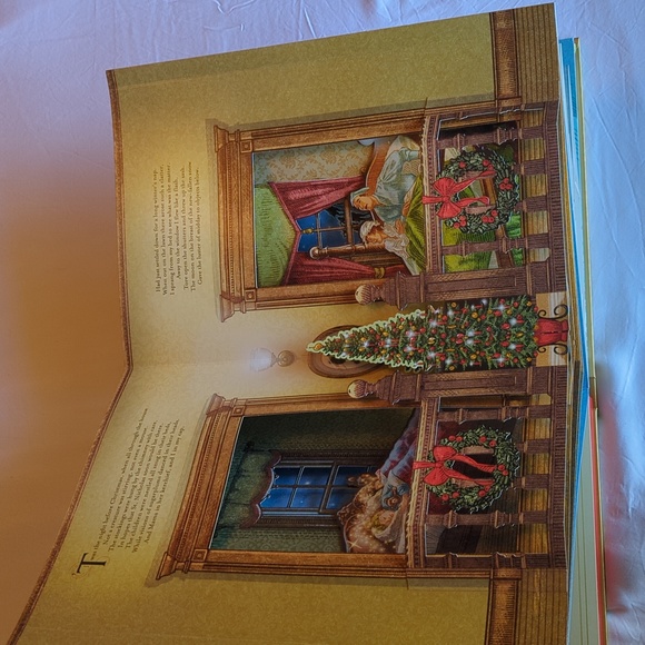 Hallmark "The Night Before Christmas" Pop-up Book - Picture 5 of 10